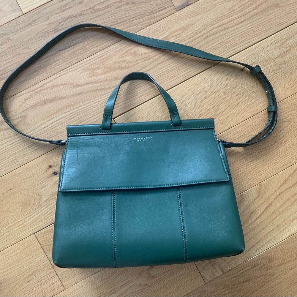 Tory Burch Block T sachel in green; great condition
